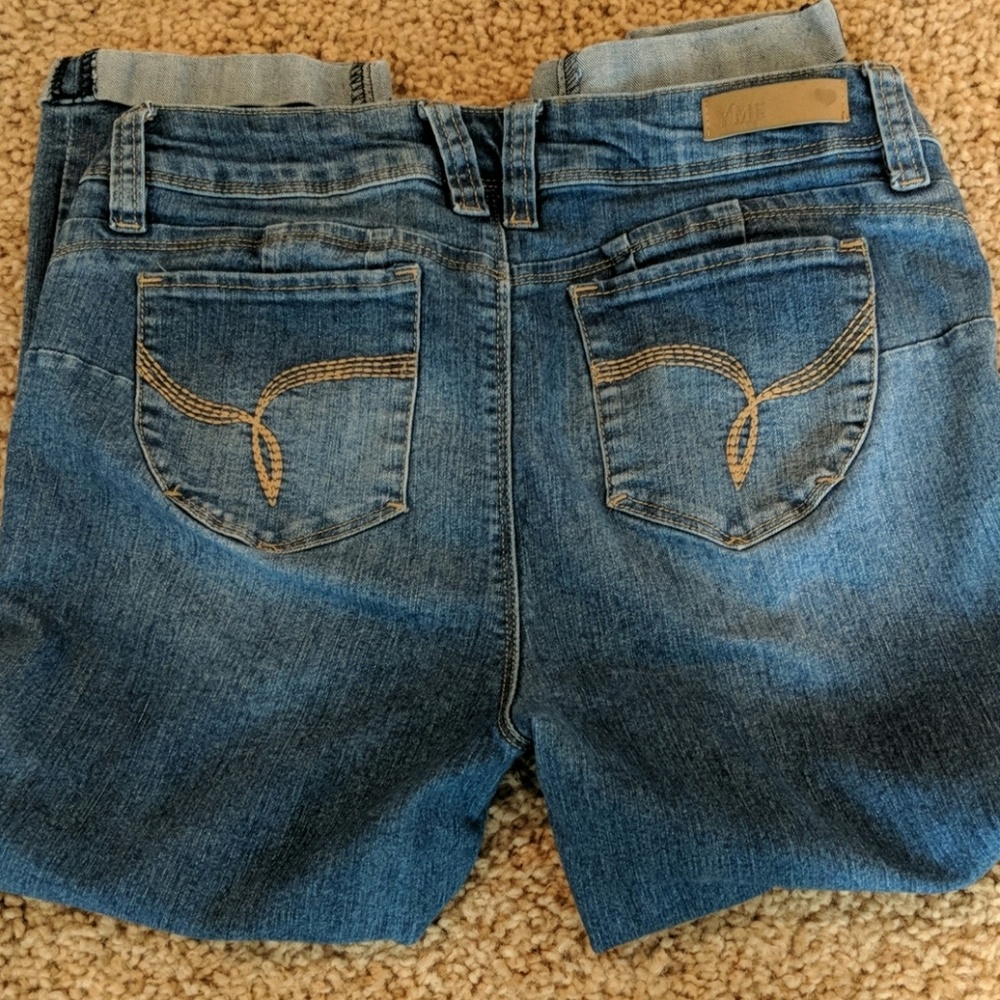 YMI WannaBettaButt Capri size 11
